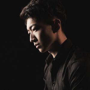 美女裸体推油露BB
